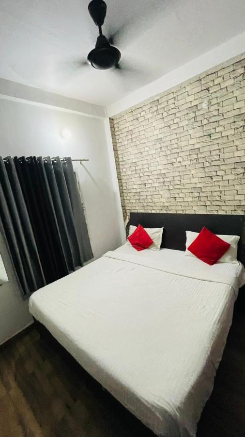 Hotel Pacific Grey By Wb Inn Lucknow Exterior photo